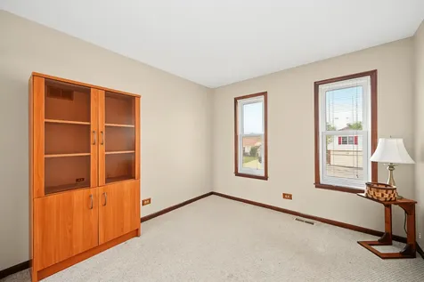 1293 Caribou Trail Carol Stream IL 60188