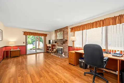 1293 Caribou Trail Carol Stream IL 60188