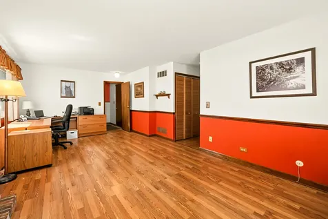 1293 Caribou Trail Carol Stream IL 60188