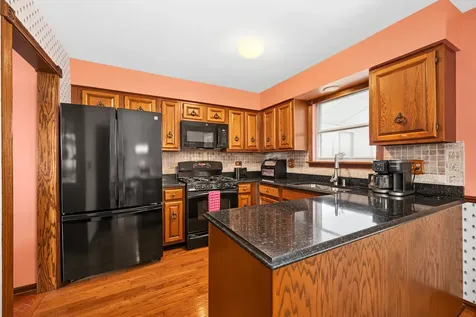 1293 Caribou Trail Carol Stream IL 60188