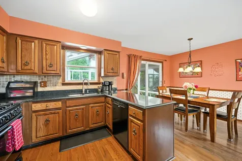 1293 Caribou Trail Carol Stream IL 60188