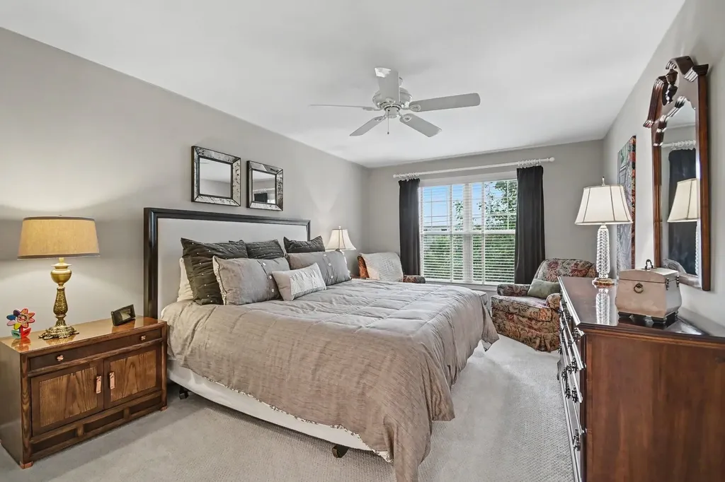 4 Lakebreeze Court Lake Zurich IL 60047