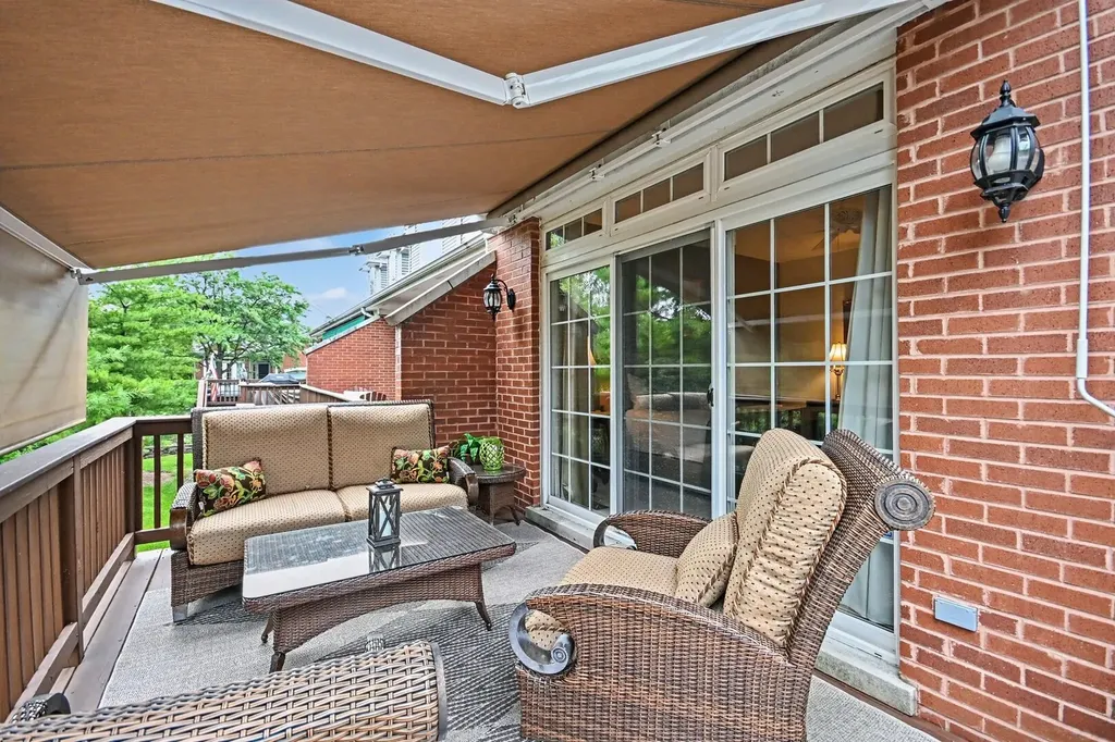 4 Lakebreeze Court Lake Zurich IL 60047