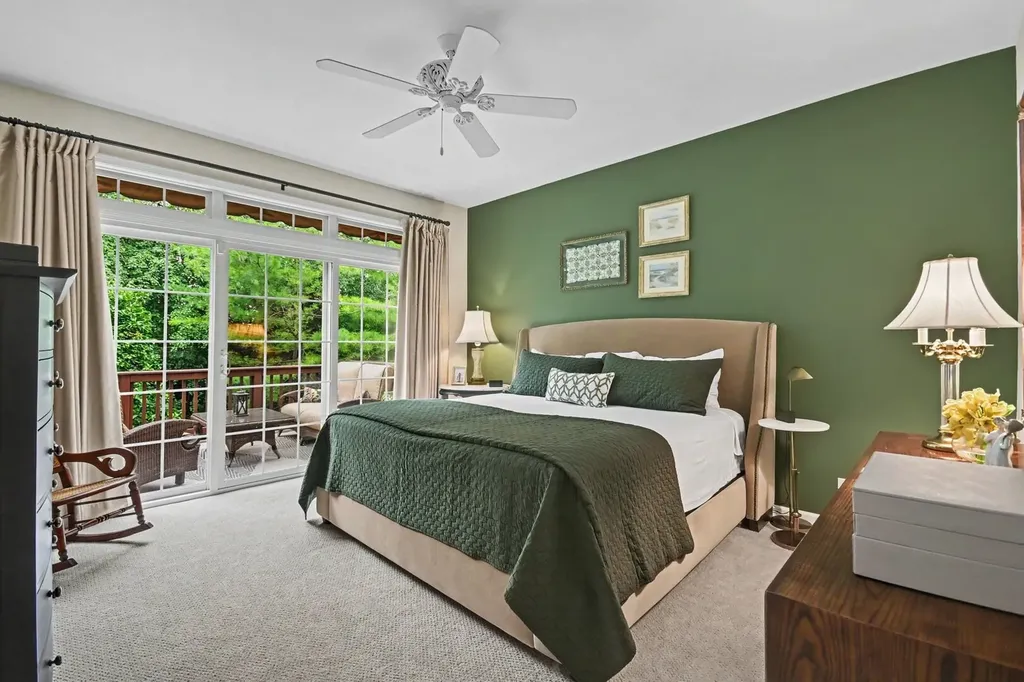 4 Lakebreeze Court Lake Zurich IL 60047