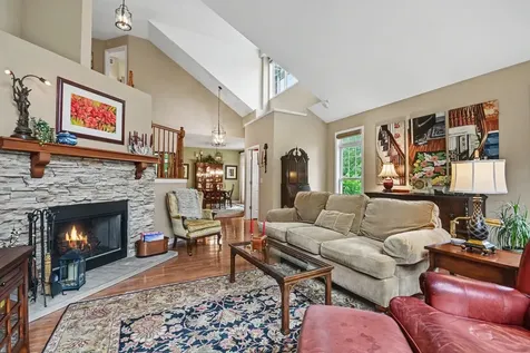 4 Lakebreeze Court Lake Zurich IL 60047
