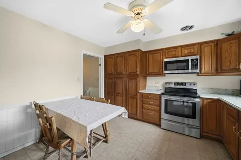 12 Regent Court Buffalo Grove IL 60089