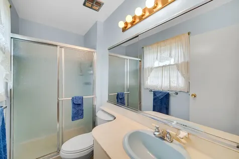 12 Regent Court Buffalo Grove IL 60089