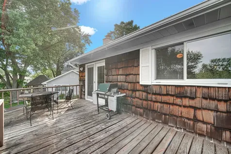 12 Regent Court Buffalo Grove IL 60089