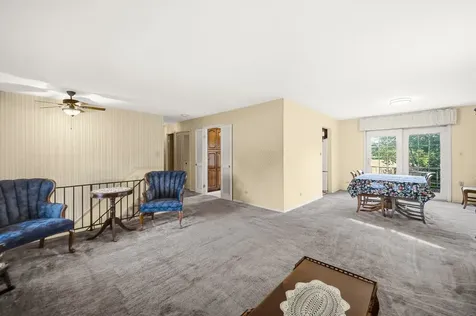 12 Regent Court Buffalo Grove IL 60089