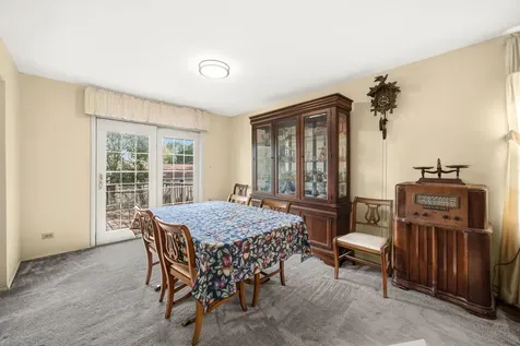 12 Regent Court Buffalo Grove IL 60089