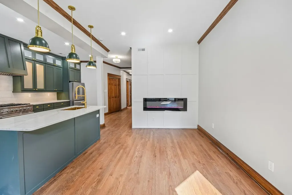 5218 South Dorchester Avenue Chicago IL 60615
