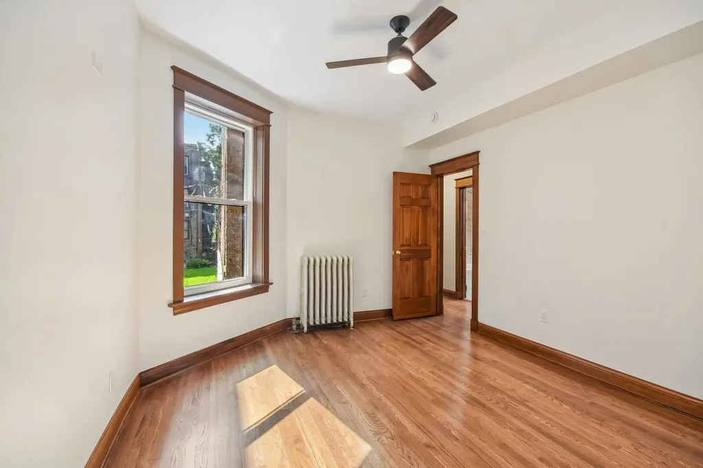 5218 South Dorchester Avenue Chicago IL 60615