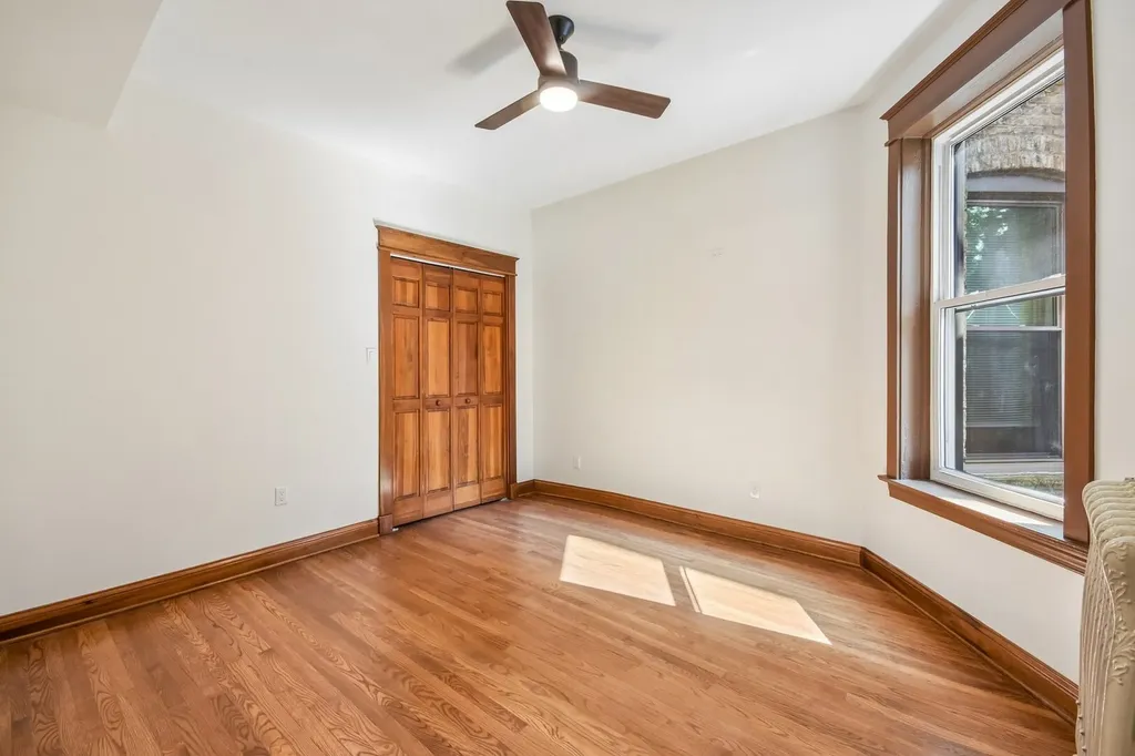 5218 South Dorchester Avenue Chicago IL 60615