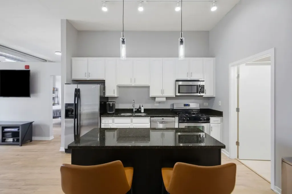 740 West Fulton Street Chicago IL 60661
