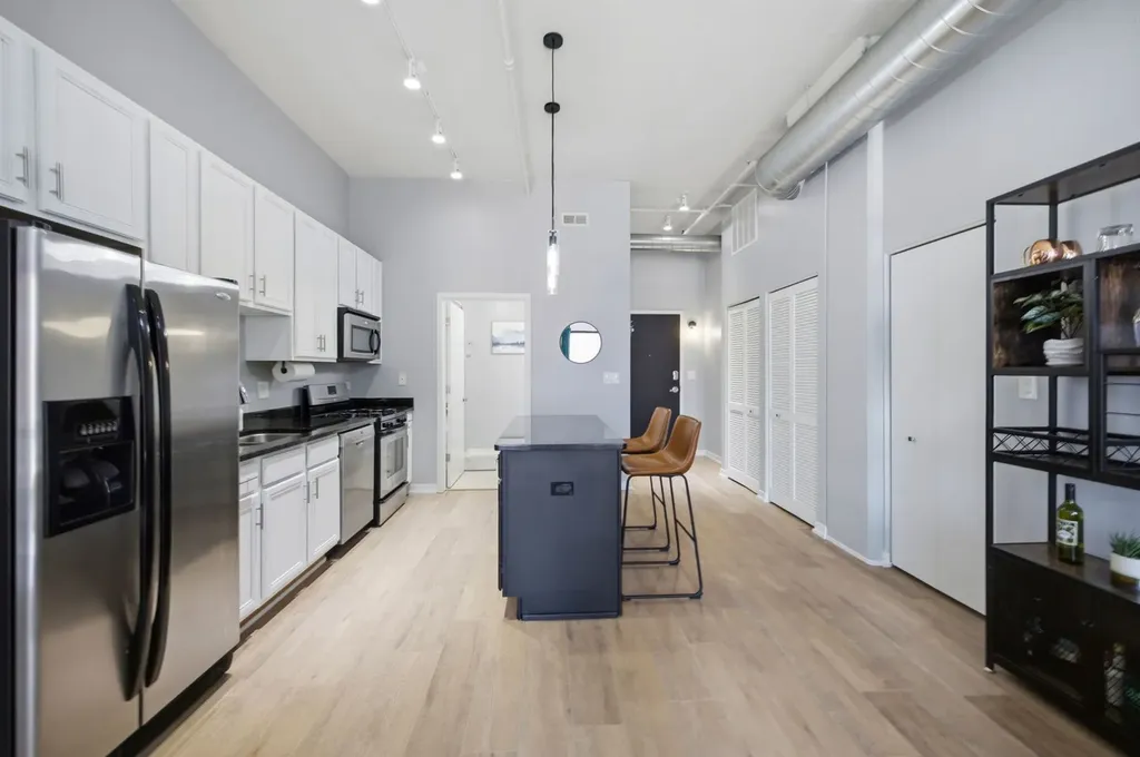 740 West Fulton Street Chicago IL 60661