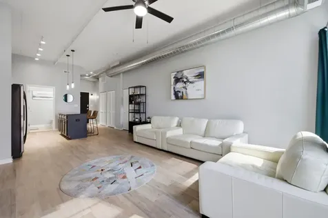 740 West Fulton Street Chicago IL 60661
