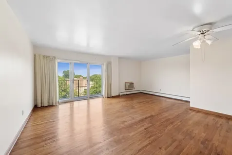 1567 Ridge Avenue Evanston IL 60201