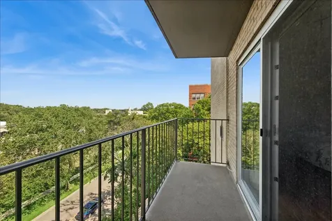 1567 Ridge Avenue Evanston IL 60201