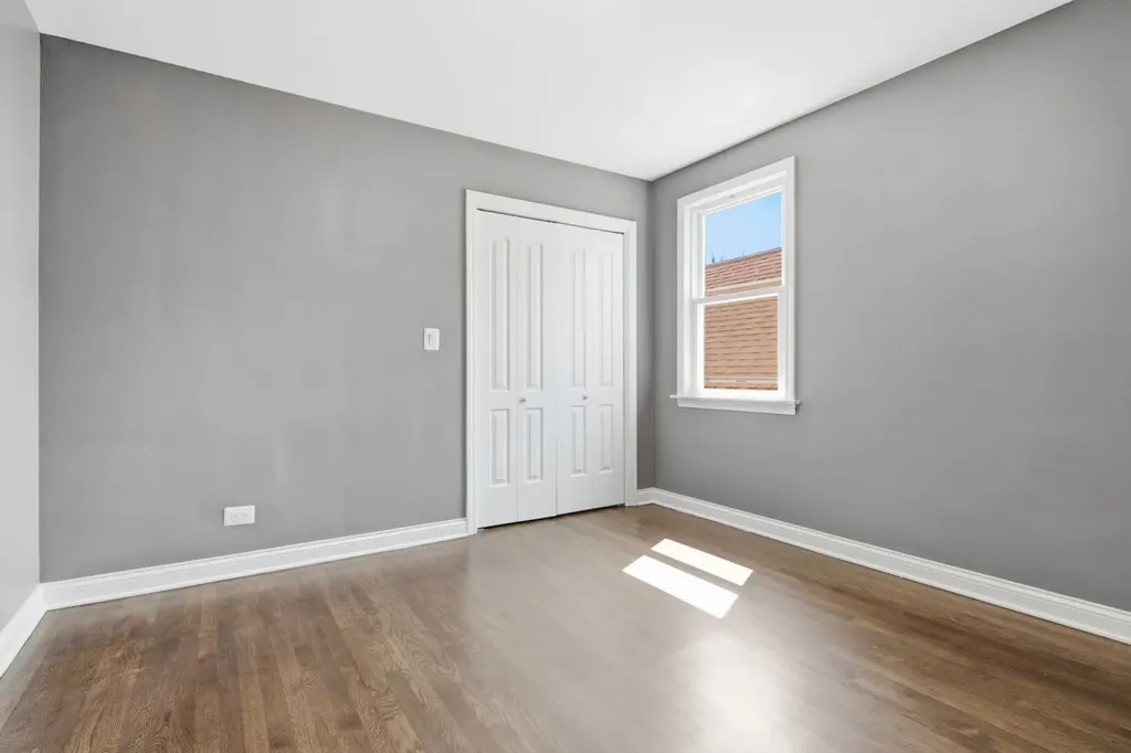 5800 West Giddings Street Chicago IL 60630