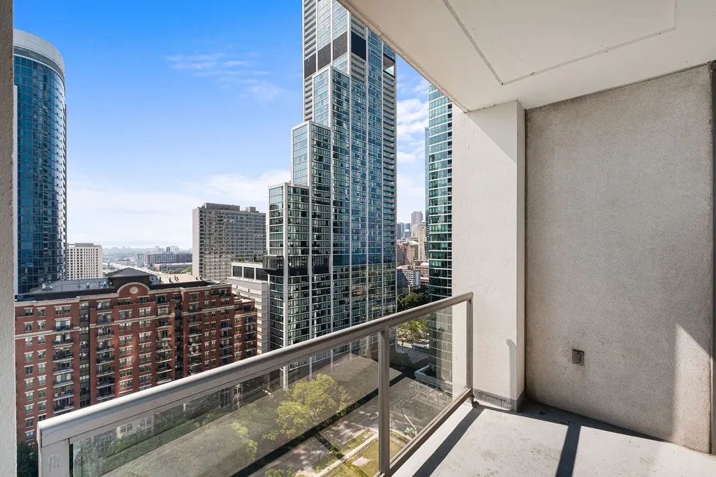 1235 South Prairie Avenue Chicago IL 60605