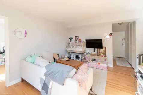 2201 North Cleveland Avenue Chicago IL 60614