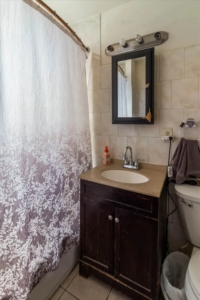 1922 North Central Park Avenue Chicago IL 60647