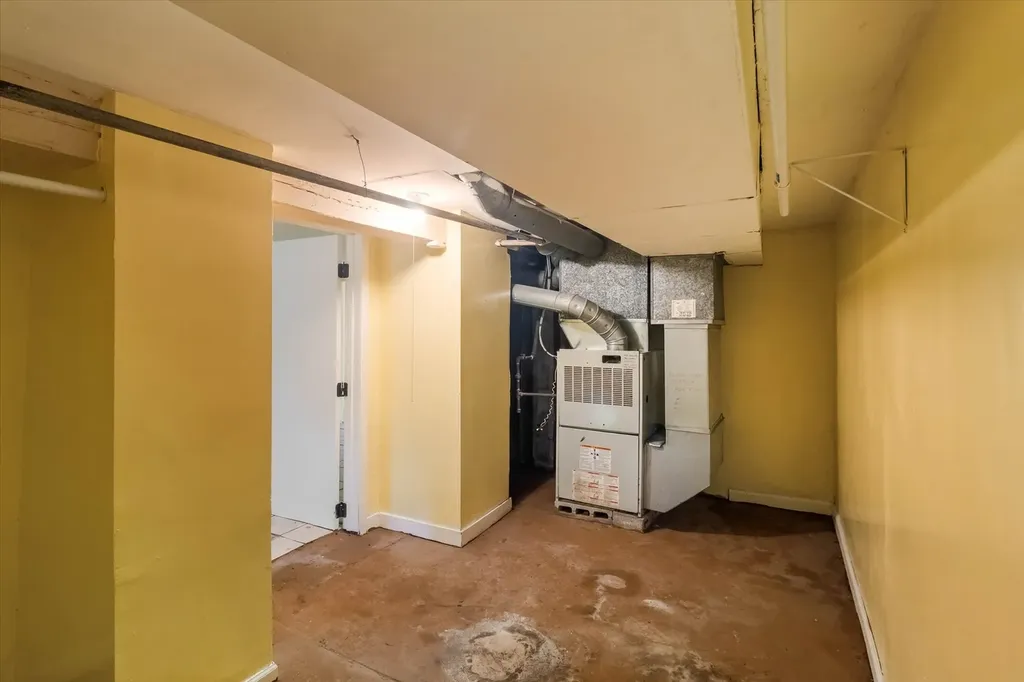 1922 North Central Park Avenue Chicago IL 60647