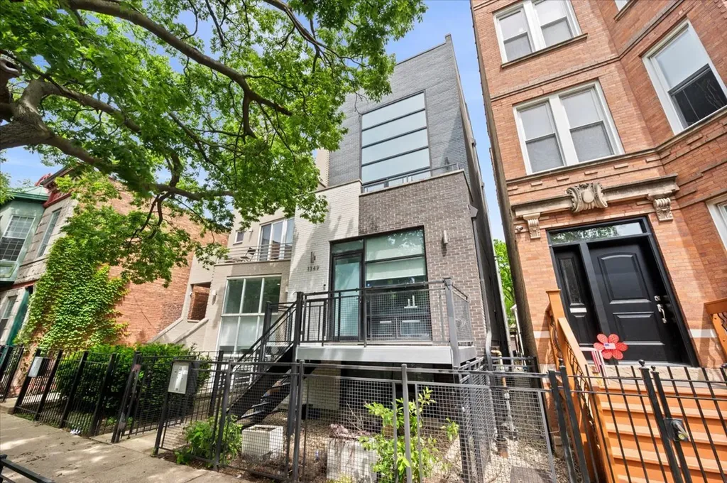 1349 North Leavitt Street Chicago IL 60622
