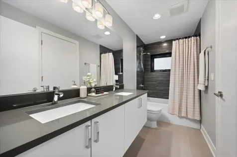 1349 North Leavitt Street Chicago IL 60622