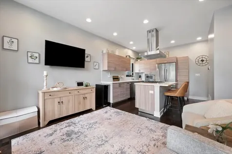 1349 North Leavitt Street Chicago IL 60622