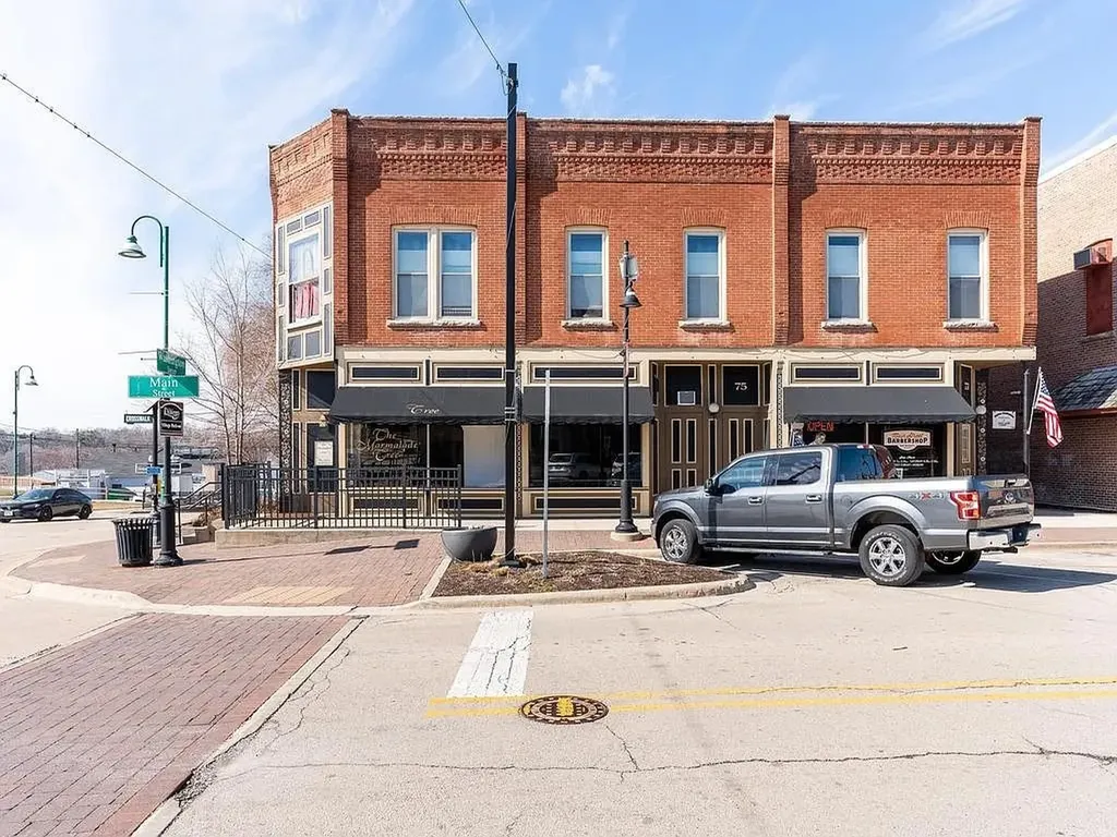 73 South Main Street Oswego IL 60543