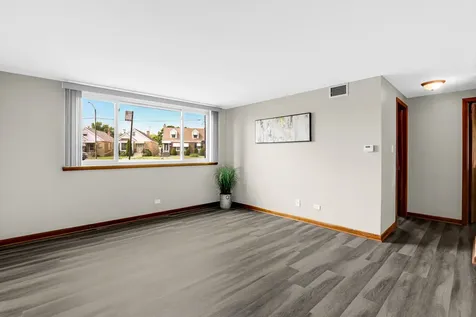 7101 West Foster Place Chicago IL 60656