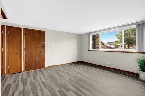 7101 West Foster Place Chicago IL 60656
