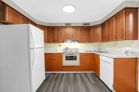 7101 West Foster Place Chicago IL 60656