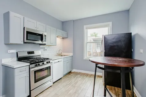2906 North Harding Avenue Chicago IL 60618