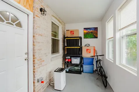 2906 North Harding Avenue Chicago IL 60618