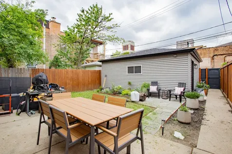 2906 North Harding Avenue Chicago IL 60618