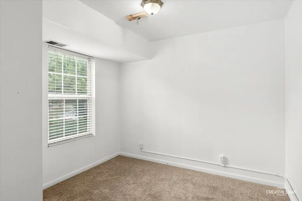 2409 Courtyard Circle Aurora IL 60506