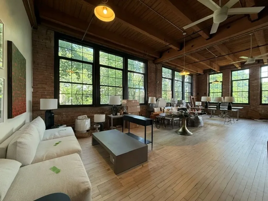 4001 North Hermitage Road Chicago IL 60613