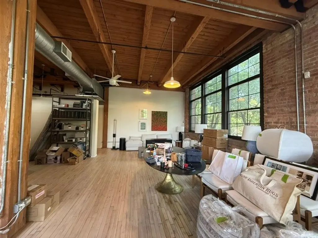 4001 North Hermitage Road Chicago IL 60613