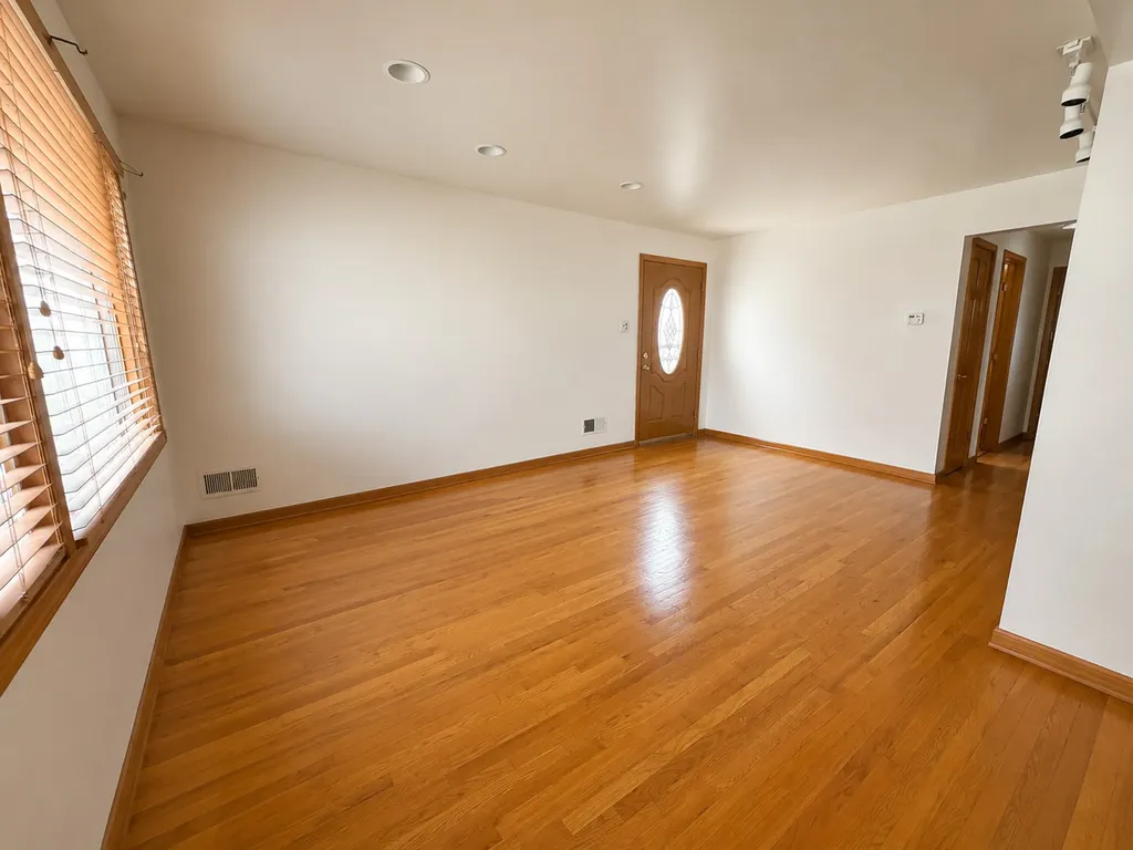 442 West 126th Street Chicago IL 60628