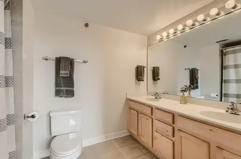 1 South Leavitt Street Chicago IL 60612