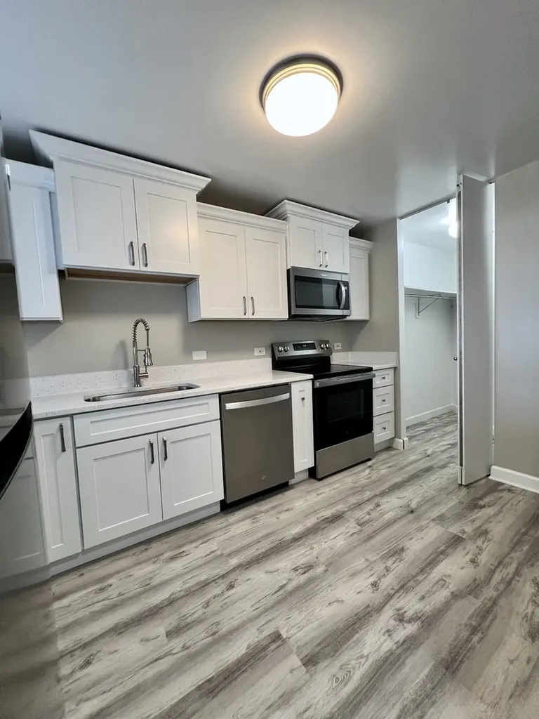 3660 North Lake Shore Drive W Chicago IL 60613