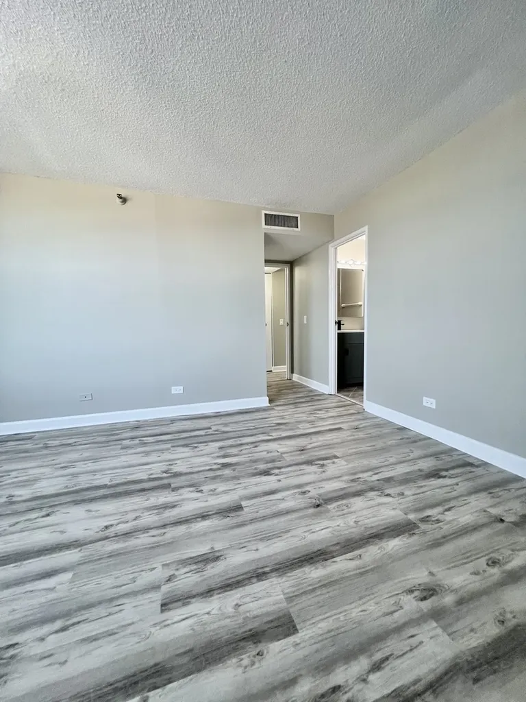 3660 North Lake Shore Drive W Chicago IL 60613