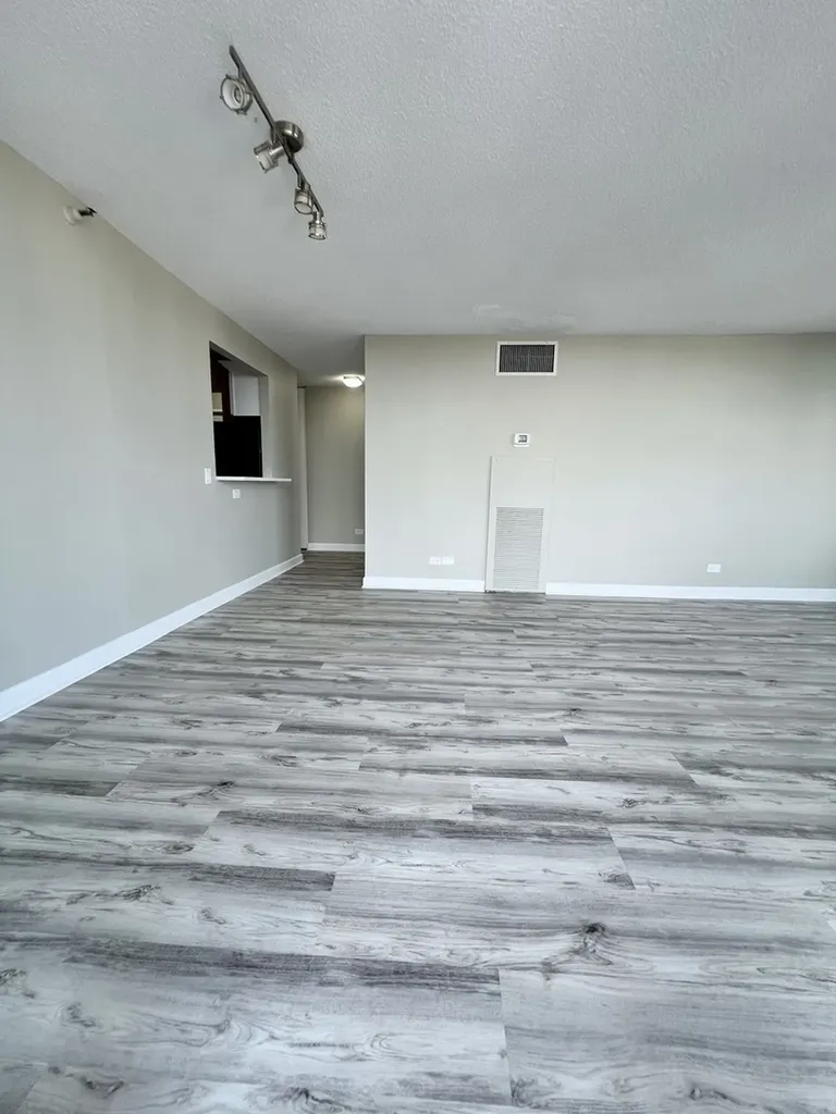 3660 North Lake Shore Drive W Chicago IL 60613
