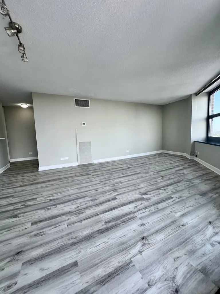 3660 North Lake Shore Drive W Chicago IL 60613