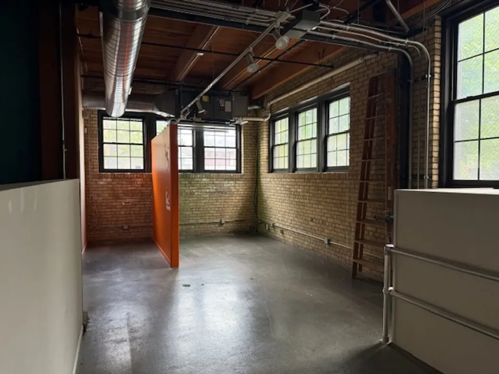 5215 North Ravenswood Avenue Chicago IL 60640