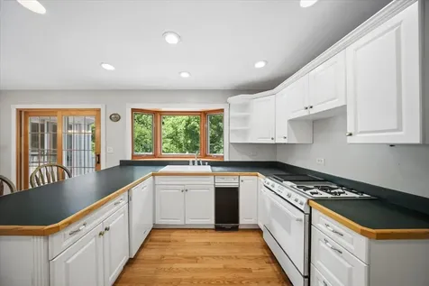 132 Wagon Wheel Lane Barrington IL 60010