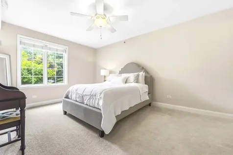 543 North Hough Street Barrington IL 60010