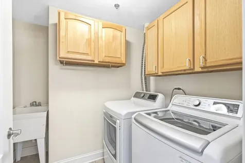 543 North Hough Street Barrington IL 60010